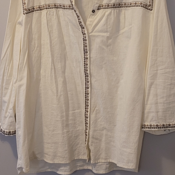 St. John's Bay Cream XL Women's Blouse with tan floral embroidery - Picture 3 of 8